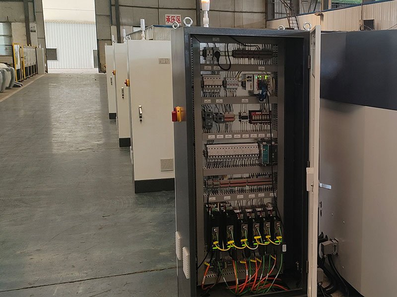 600KN hydraulic punching force